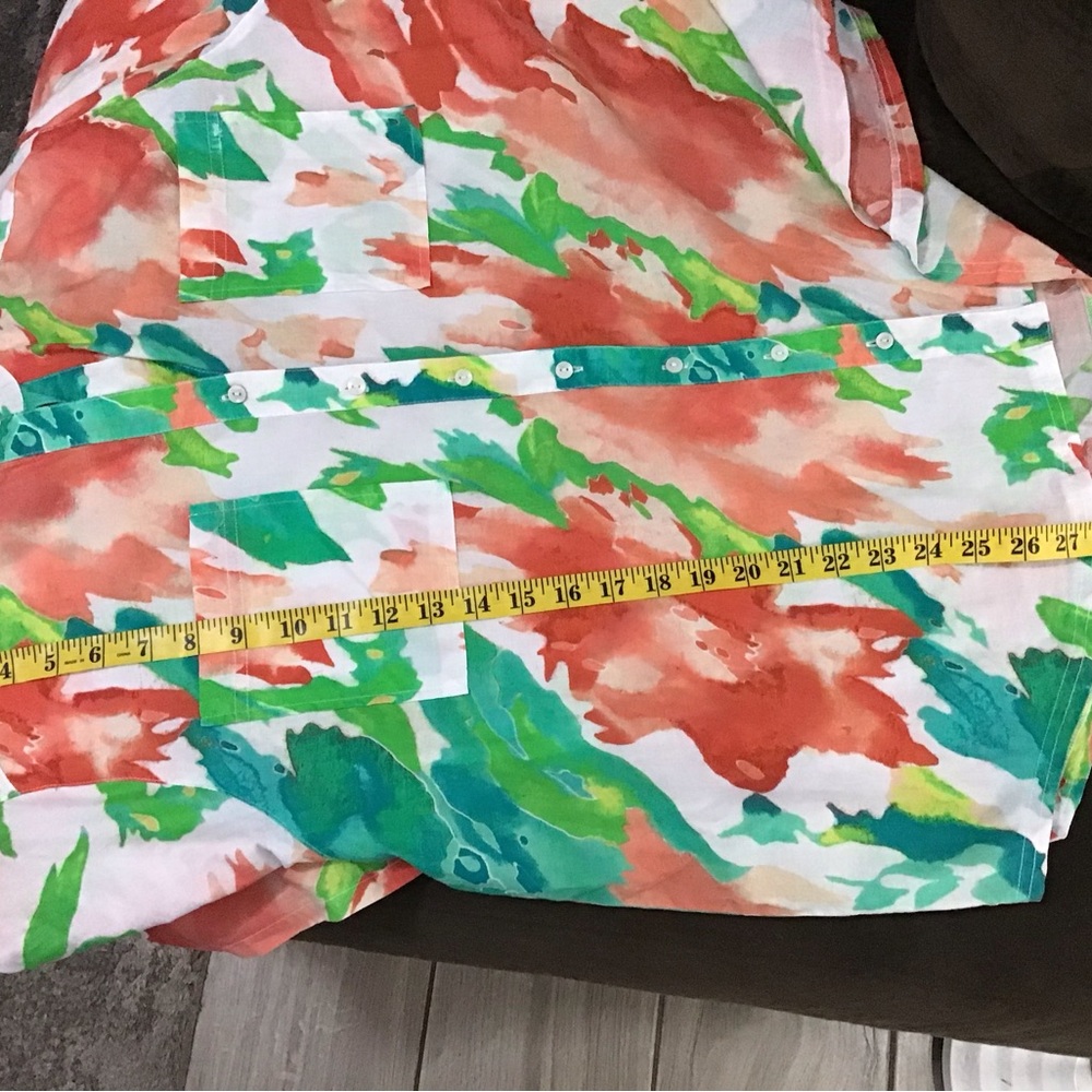 NYDJ BLOUSE Sz 1X WOMENS MULTICOLOR  V-NECK SHORT SLEEVE PLEATED BACK - Picture 7 of 10